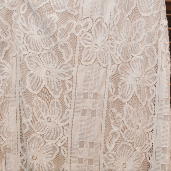 Lulu's Lace Maxi Skirt with Split Sz M - Picture 4 of 6